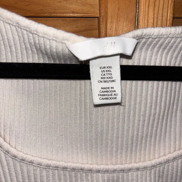 H&M Cream Ribbed Women's Blouse - Picture 2 of 2